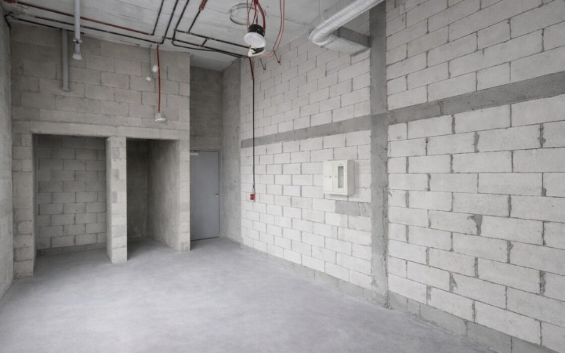 High-Exposure Commercial Shop for Sale