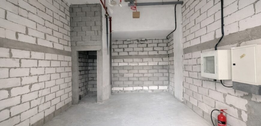 High-Exposure Commercial Shop for Sale