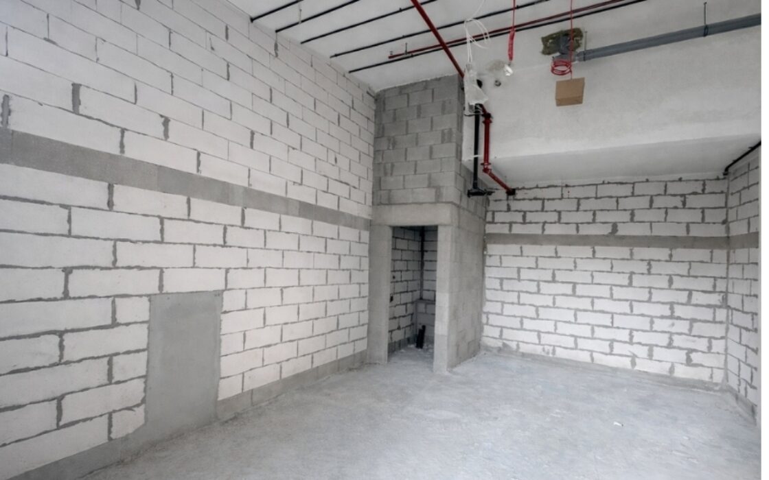 High-Exposure Commercial Shop for Sale