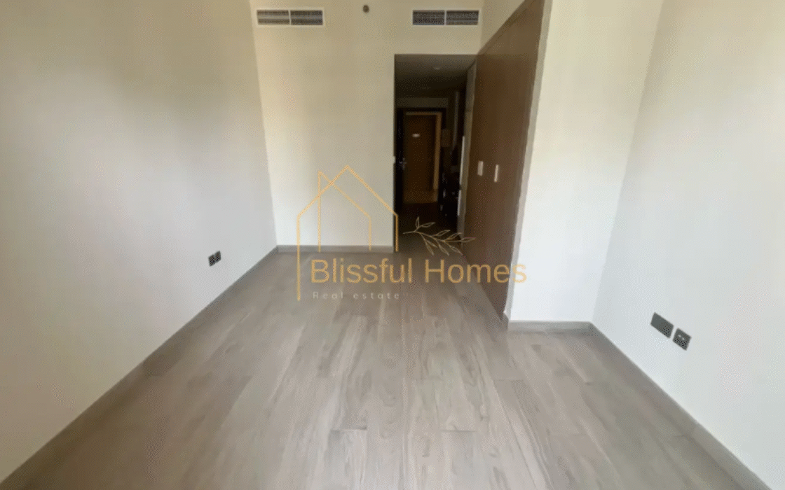 Beautiful Studio | Pool View | Kitchen Equipped