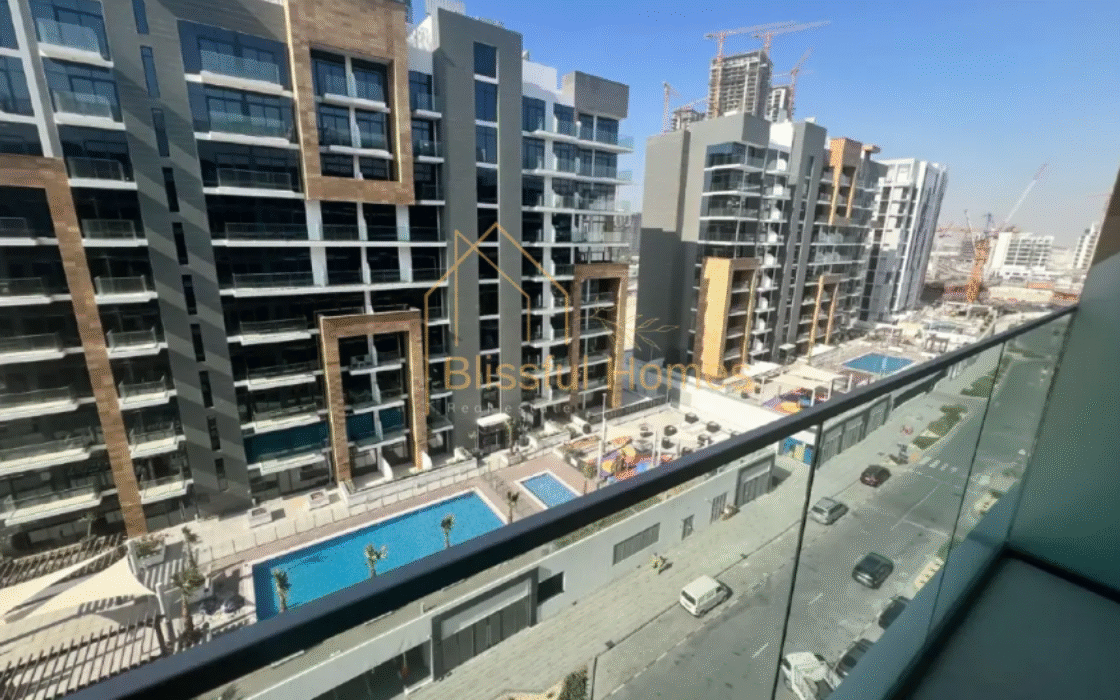 Beautiful Studio | Pool View | Kitchen Equipped