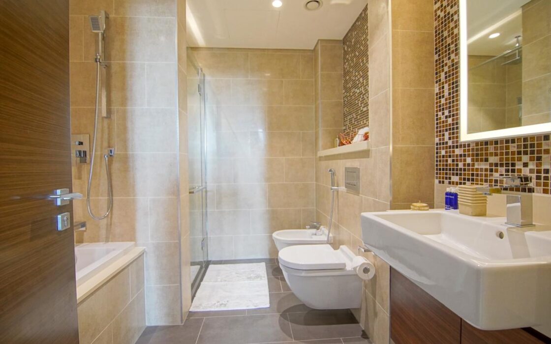 Luxury Fully Furnished/ VillaViews / High Floor