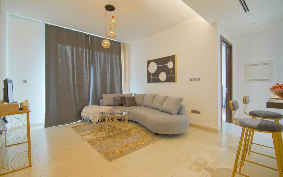 Luxury Fully Furnished/ VillaViews / High Floor