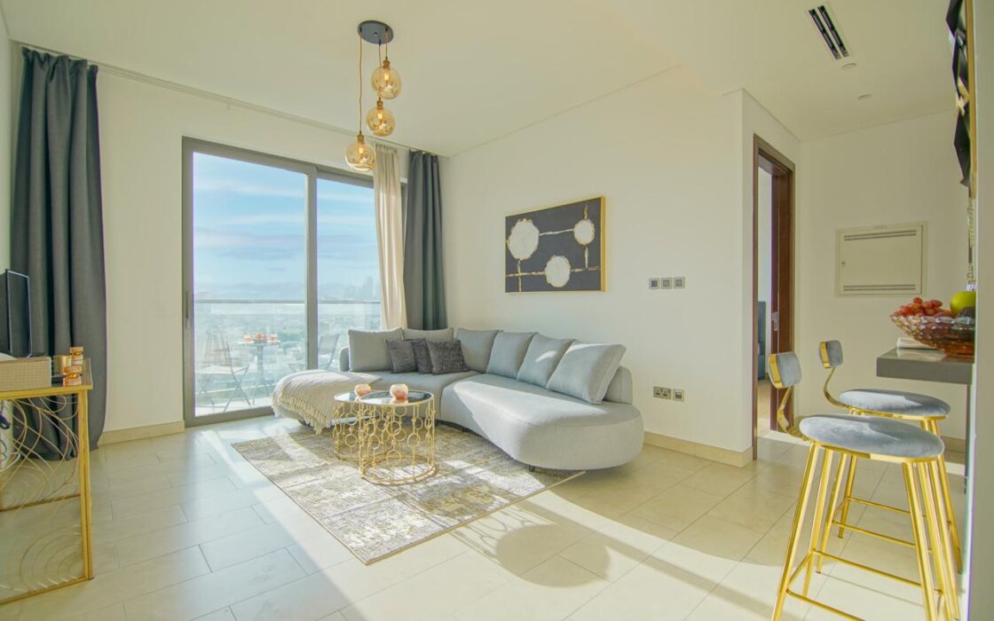 Luxury Fully Furnished/ VillaViews / High Floor