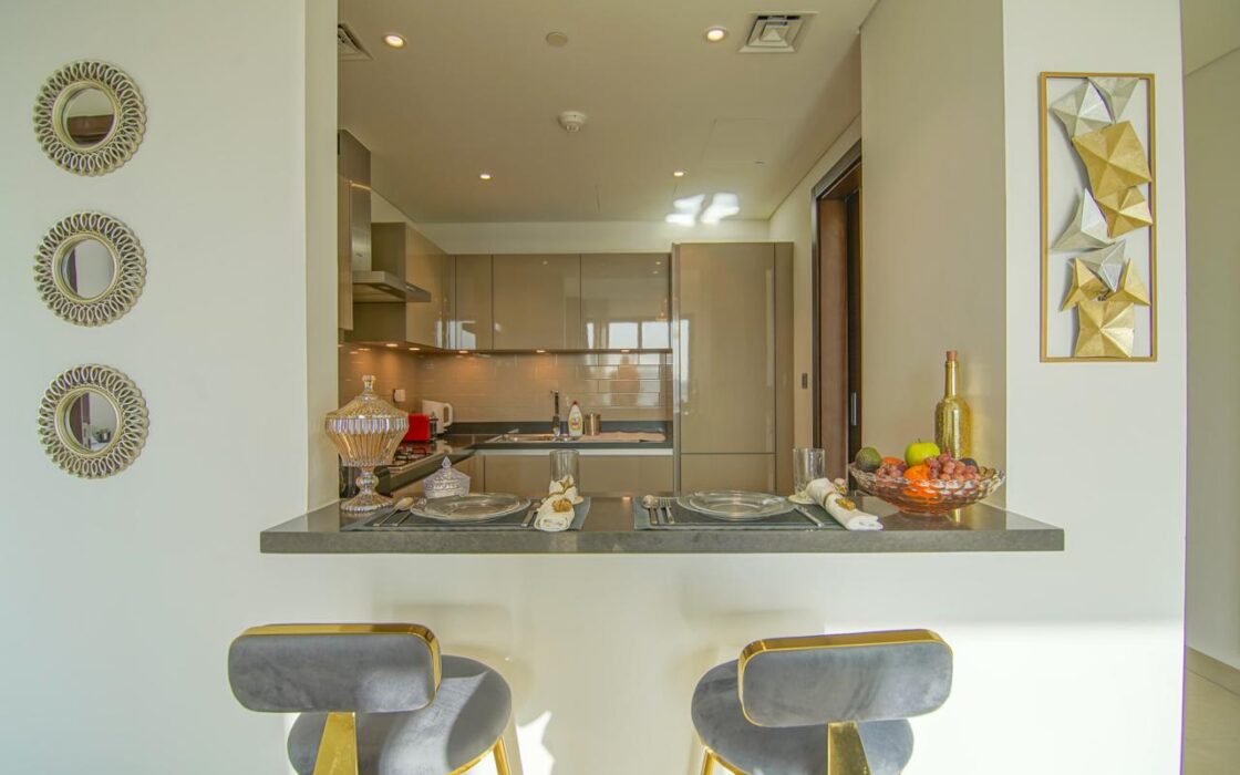 Luxury Fully Furnished/ VillaViews / High Floor