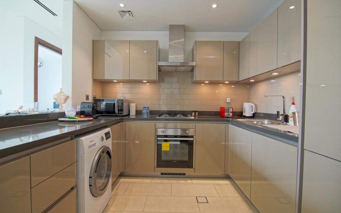 Luxury Fully Furnished/ VillaViews / High Floor