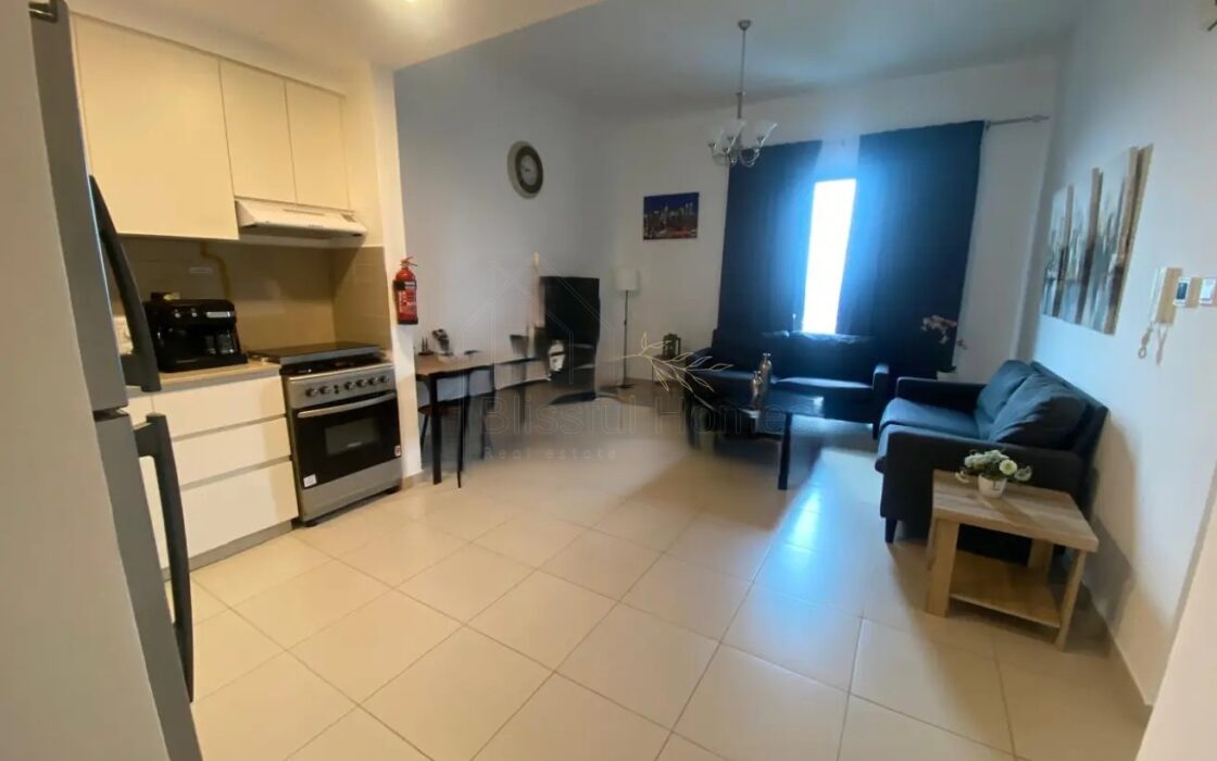 Stylish corner 1-BR Apartment in Hayat Boulevard