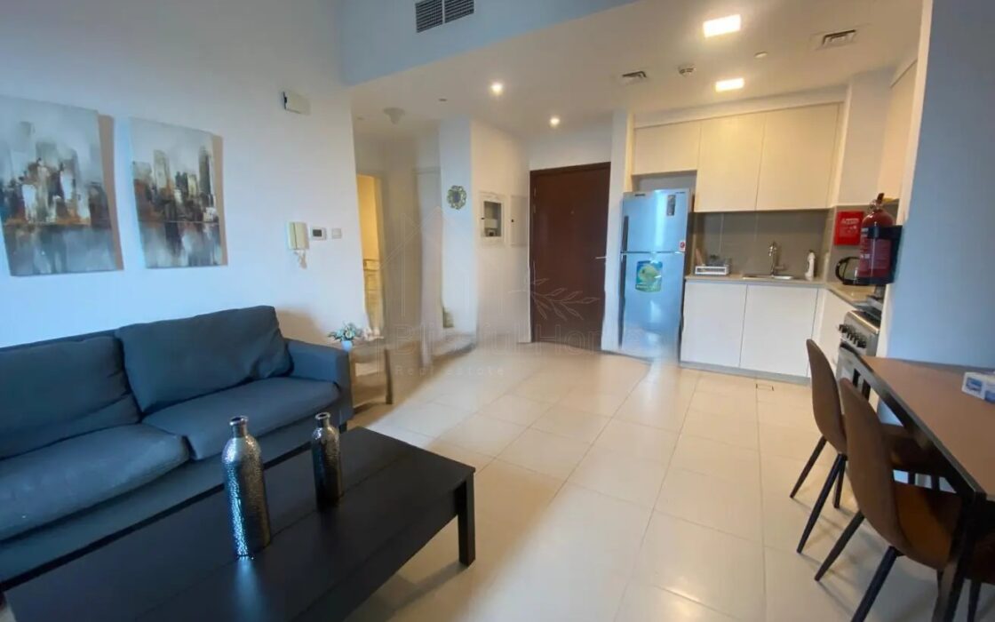 Stylish corner 1-BR Apartment in Hayat Boulevard