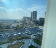 Stylish corner 1-BR Apartment in Hayat Boulevard