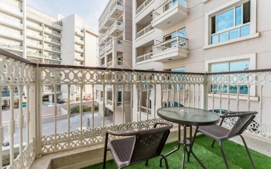 Elegant 2BR Home | Relaxing Jacuzzi | Walkable to