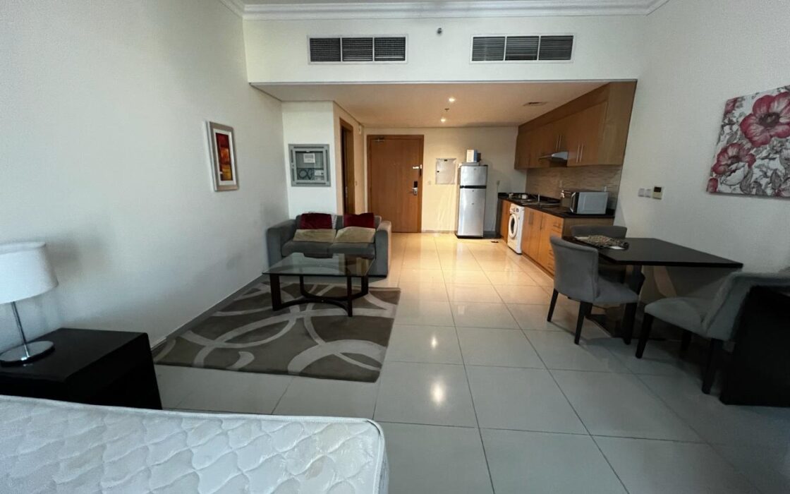 Luxury Studio in Lincoln Park – Prime West Side