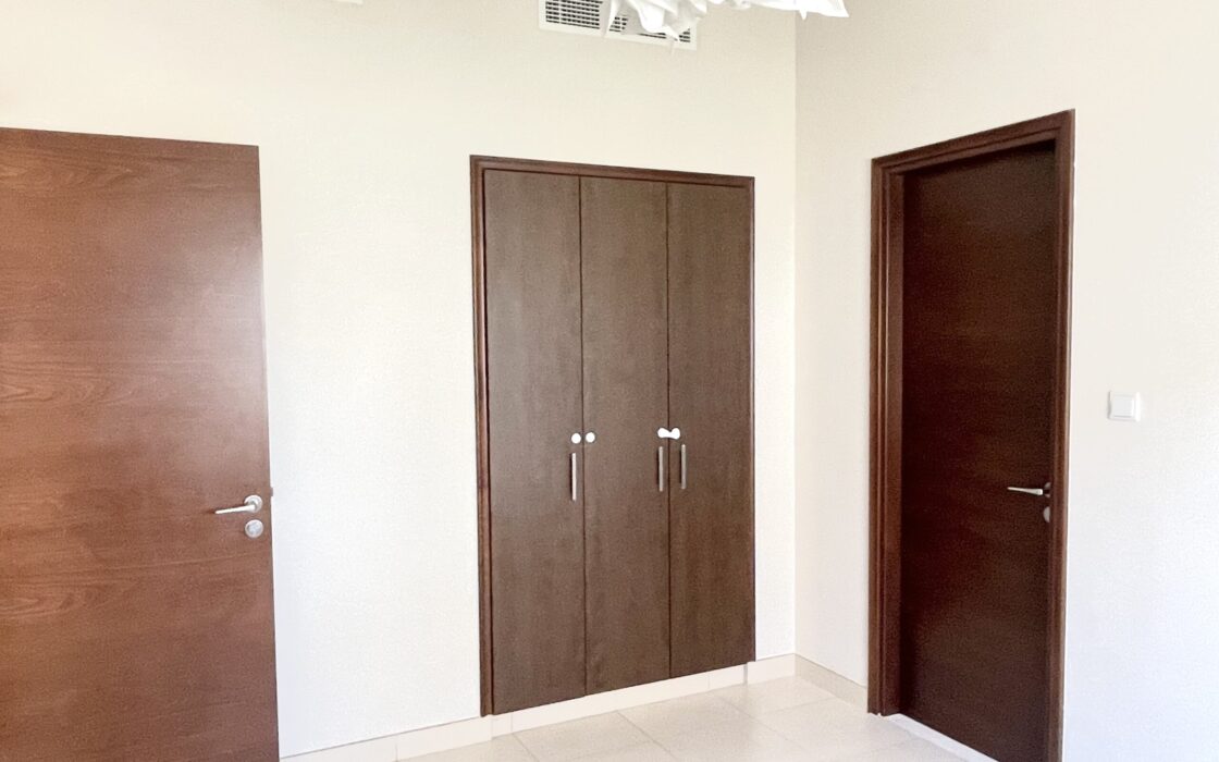 Perfect for Families | Bright Villa in Mira 4