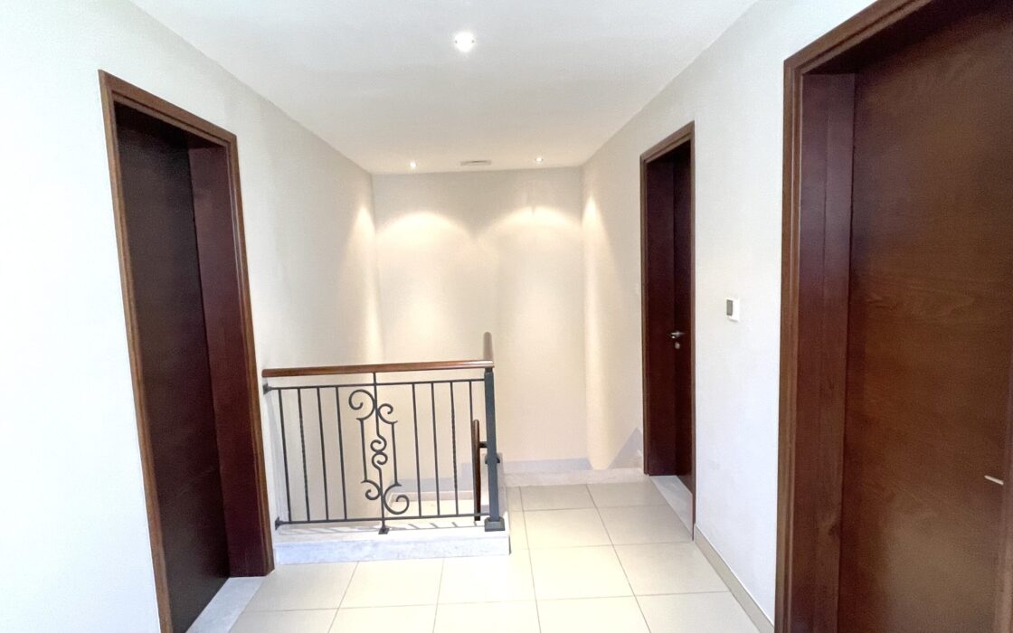 Perfect for Families | Bright Villa in Mira 4