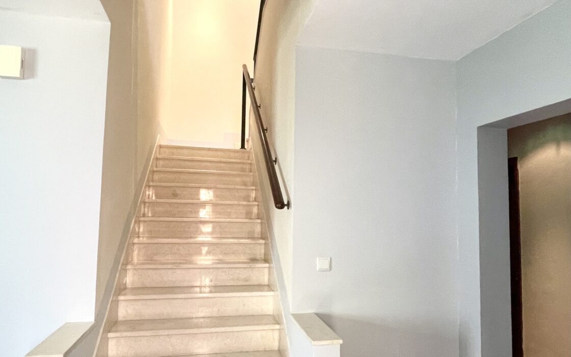 Perfect for Families | Bright Villa in Mira 4