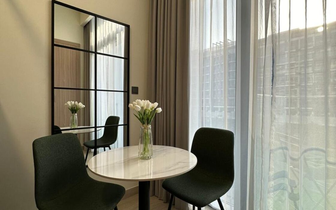 Fully Furnished Elegant Studio