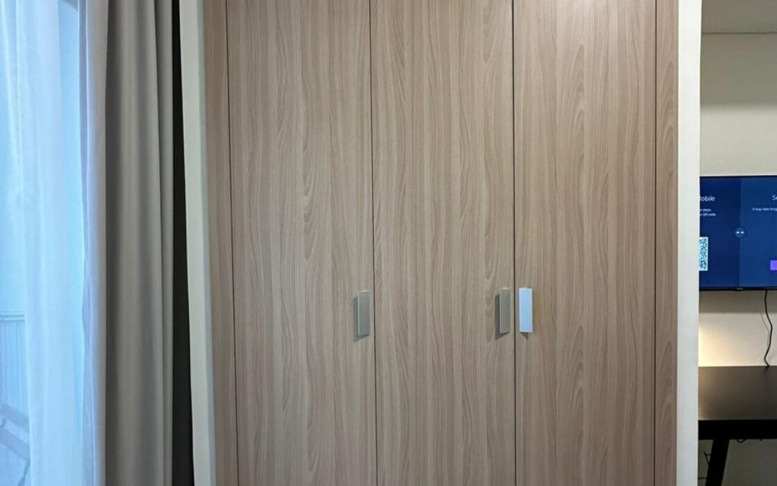 Fully Furnished Elegant Studio