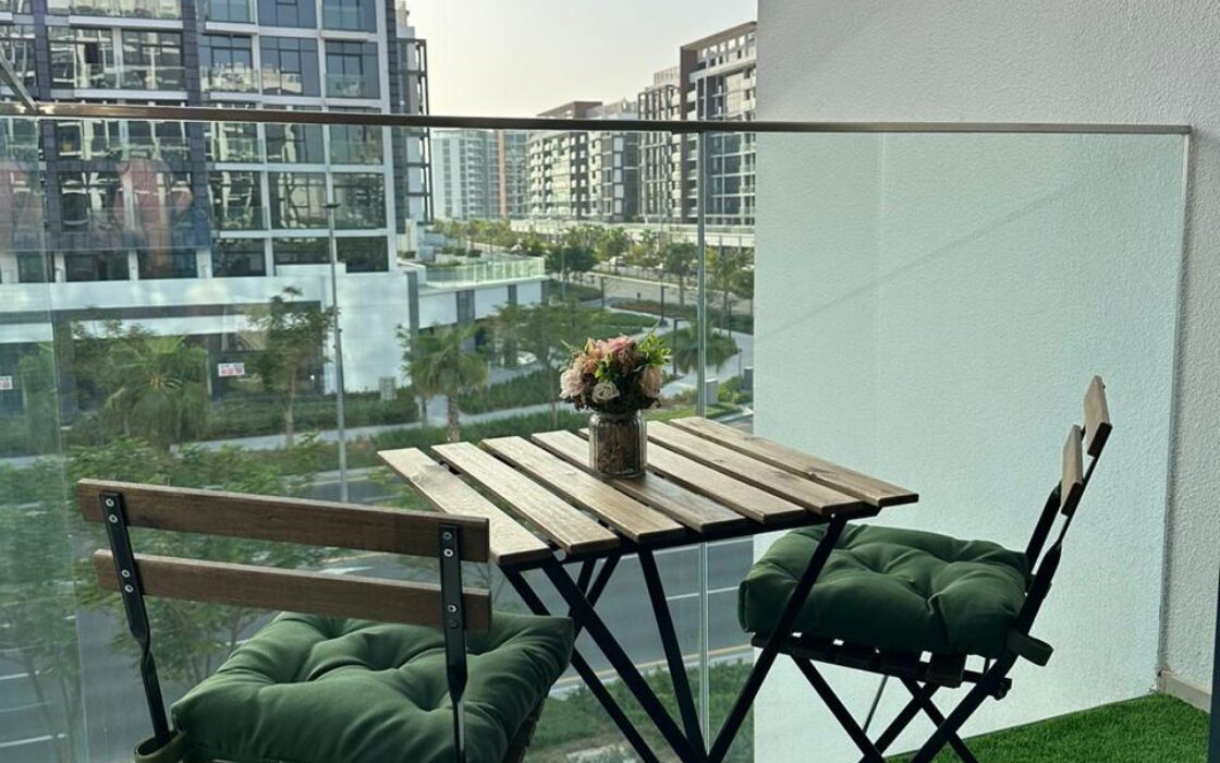 Fully Furnished Elegant Studio