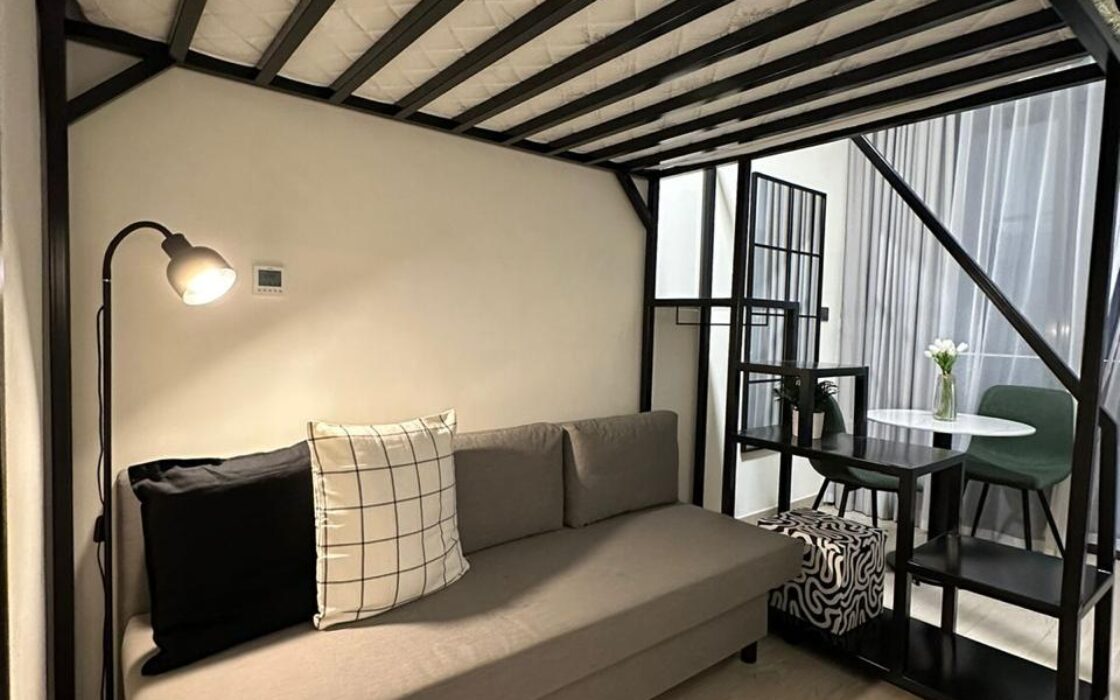 Fully Furnished Elegant Studio