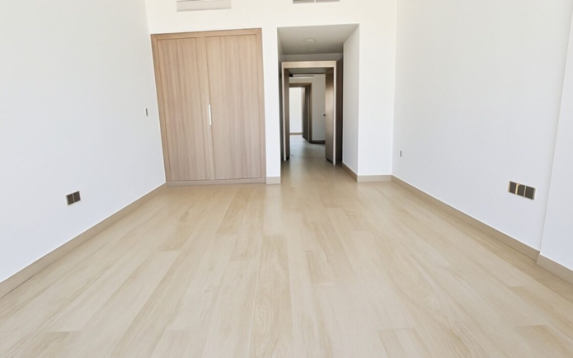 Elegant Studio with Balcony / Ready to Move