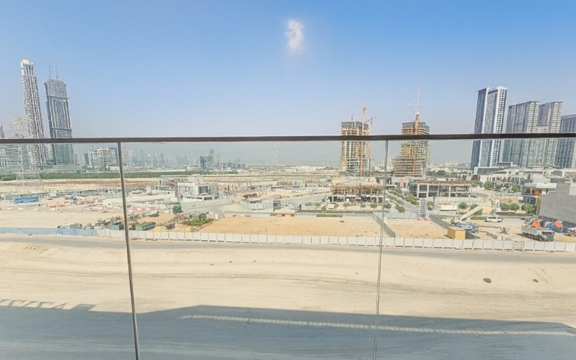 Elegant Studio with Balcony / Ready to Move