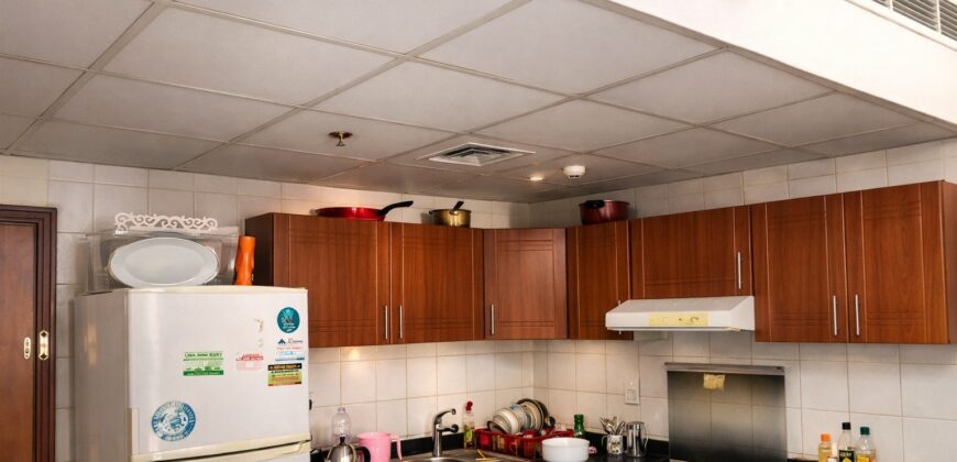 Spacious 1-Bedroom Apartment – Universal Apartment