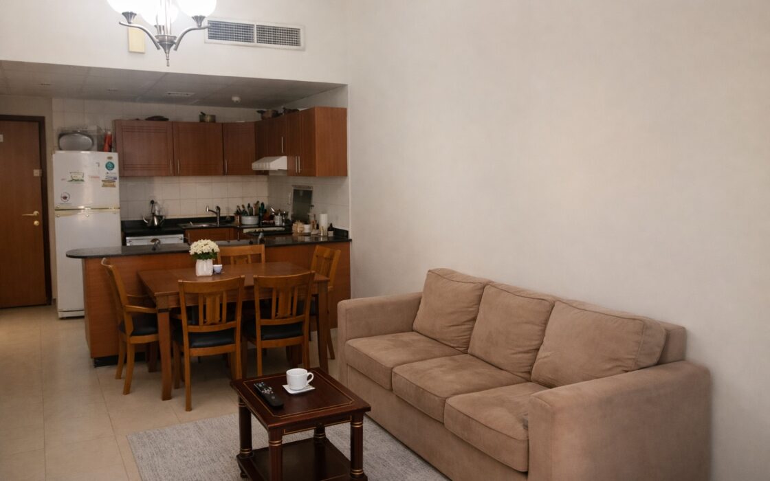 Spacious 1-Bedroom Apartment – Universal Apartment