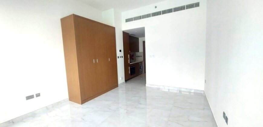 Modern Studio Living with Green Views Azizi Mirage