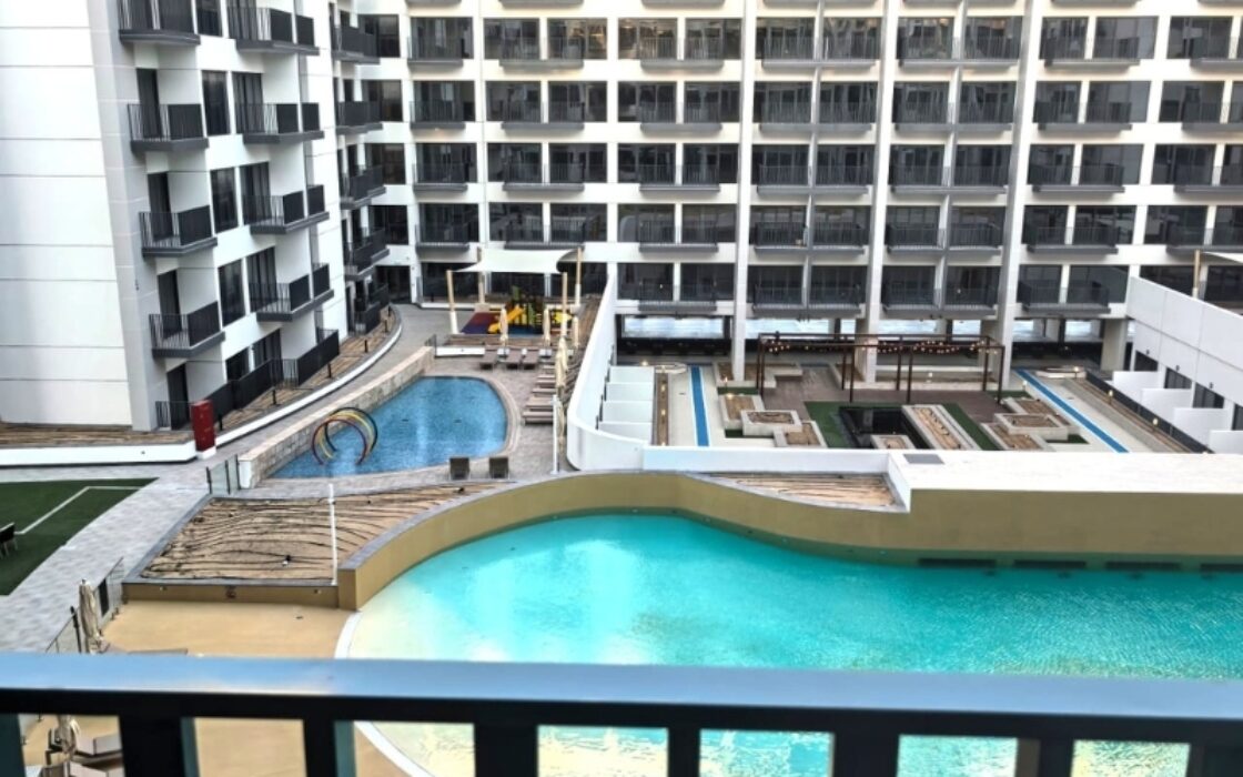 Modern Studio Living with Green Views Azizi Mirage