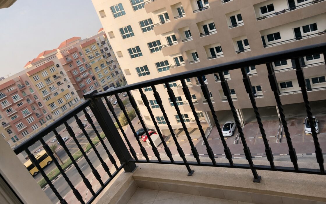 Spacious 1-Bedroom Apartment – Universal Apartment
