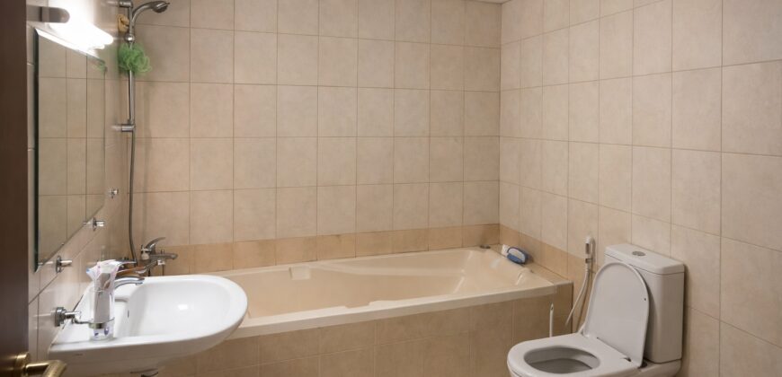 Spacious 1-Bedroom Apartment – Universal Apartment