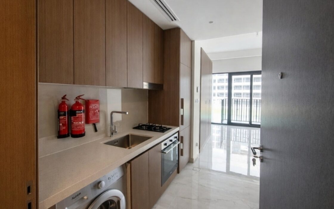 Modern Studio Living with Green Views Azizi Mirage