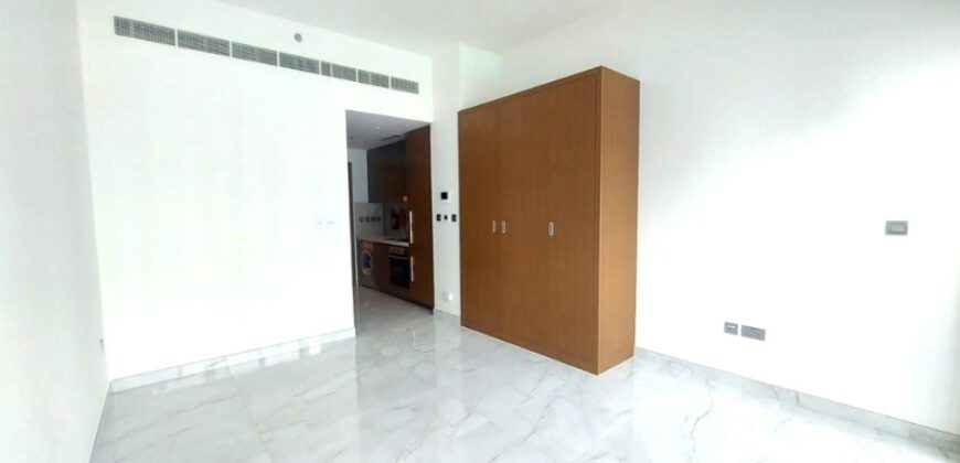Modern Studio Living with Green Views Azizi Mirage